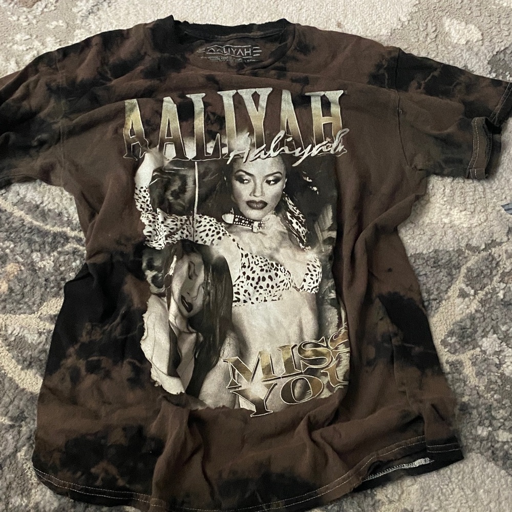 Fashion Nova Aaliyah Graphic Tee